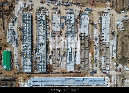 200330 -- MOSCOU, le 30 mars 2020 Xinhua -- une photo aérienne prise le 27 mars 2020 montre le chantier d'un hôpital temporaire dans la banlieue de Moscou, en Russie. La Russie construit son premier hôpital temporaire à environ 60 kilomètres au sud-ouest de Moscou pour lutter contre la pandémie de COVID-19. Spoutnik/document via Xinhua RUSSIE-MOSCOU-COVID-19-HÔPITAL TEMPORAIRE PUBLICATIONxNOTxINxCHN Banque D'Images