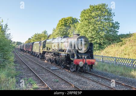 Scots Guardsman, locomotive à vapeur 46115 passant par long Preston le 5 septembre 2023 sur le trajet de retour Carlisle à Lancaster. Banque D'Images