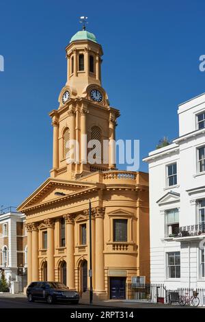 L'extérieur du 19e siècle Grade II a classé l'église St Peter, Kensington Park Road, Notting Hill, Londres Royaume-Uni Banque D'Images