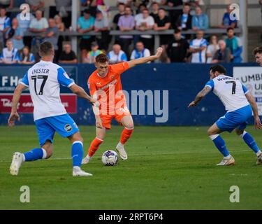 Barrow à Furness, Royaume-Uni. 05 septembre 2023. Sonny Carey #10 de Blackpool se prépare à tirer au but lors du match du trophée EFL Barrow vs Blackpool au SO Legal Stadium, Barrow-in-Furness, Royaume-Uni, le 5 septembre 2023 (photo Steve Flynn/News Images) à Barrow-in-Furness, Royaume-Uni le 9/5/2023. (Photo Steve Flynn/News Images/Sipa USA) crédit : SIPA USA/Alamy Live News Banque D'Images