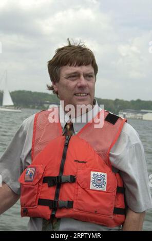 John Hughes, mari de la secrétaire Gale Norton, en photographie, de la couverture de la visite du secrétaire à Annapolis, dans le Maryland, sélectionné pour être utilisé dans la préparation de la vidéo du ministère de l'intérieur sur le mandat Norton Banque D'Images