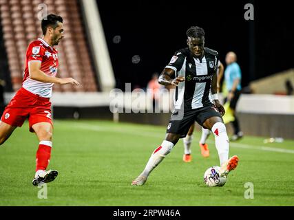 Barnsley, Royaume-Uni, 5 septembre 2023. Arthur Gnahoua lors du match de football en phase de groupes EFL Trophy entre le Barnsley FC et le Grimsby Town FC à Oakwell Stadium, Barnsley, UK.crédit : Jon Corken /Alamy Live News Banque D'Images