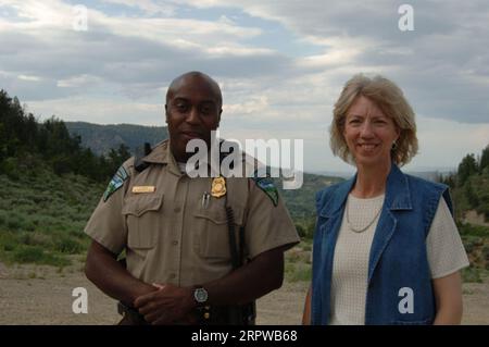 Arrêtez-vous dans l'ouest du Colorado pour assister à la tournée de la secrétaire Gale Norton, qui a montré les points forts par le personnel de Grand Junction et d'autres bureaux de terrain du Colorado du Bureau of Land Management Banque D'Images