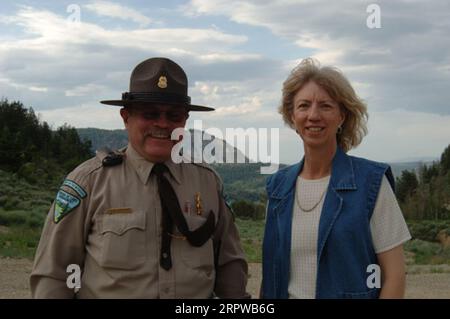 Arrêtez-vous dans l'ouest du Colorado pour assister à la tournée de la secrétaire Gale Norton, qui a montré les points forts par le personnel de Grand Junction et d'autres bureaux de terrain du Colorado du Bureau of Land Management Banque D'Images