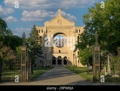 Cathédrale Saint-Boniface au 190, avenue de la cathédrale à Winnipeg, Manitoba, le 9 août 2023 Banque D'Images