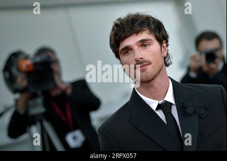 Venezia, Italie. 04 septembre 2023. Jacob Elordi assiste à un tapis rouge pour le film 'Priscilla' au 80e Festival International du film de Venise à Venise, Italie, le lundi 4 septembre 2023. Photo de Rocco Spaziani/UPI crédit : UPI/Alamy Live News Banque D'Images