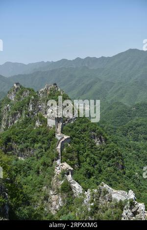 200605 -- PÉKIN, le 5 juin 2020 -- une photo prise le 3 juin 2020 montre une section de la Grande Muraille de Jiankou dans le district de Huairou à Pékin, capitale de la Chine. Photo de /Xinhua XINHUA PHOTOS DU JOUR ChenxZhonghao PUBLICATIONxNOTxINxCHN Banque D'Images