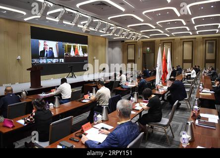 200609 -- BEIJING, le 9 juin 2020 -- une photo prise le 9 juin 2020 montre la réunion vidéo de la commission de coordination du CIO pour les XXIVes Jeux Olympiques d'hiver de Beijing 2022 à Beijing, capitale de la Chine. SPCHINA-BEIJING-2022 JEUX OLYMPIQUES D'HIVER-COMMISSION DE COORDINATION DU CIO CN ZHANGXCHENLIN PUBLICATIONXNOTXINXCHN Banque D'Images