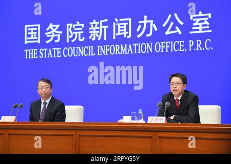 200701 -- BEIJING, le 1 juillet 2020 -- Une conférence de presse est tenue par le Bureau d'information du Conseil d'État sur la loi de la République populaire de Chine sur la sauvegarde de la sécurité nationale dans la région administrative spéciale de Hong Kong à Beijing, capitale de la Chine, le 1 juillet 2020. CHINE-BEIJING-HKSAR-SÉCURITÉ NATIONALE-DROIT-CONFÉRENCE DE PRESSE CN JINXLIANGKUAI PUBLICATIONXNOTXINXCHN Banque D'Images