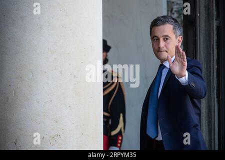 200708 -- PARIS, le 8 juillet 2020 -- le ministre français de l'intérieur Gerald Darmanin arrive au conseil des ministres au Palais présidentiel de l'Elysée à Paris, France, le 7 juillet 2020. La présidence française a dévoilé lundi un gouvernement remanié aux profils mixtes avec des visages anciens et nouveaux pour s engager sur la nouvelle voie que le président Emmanuel Macron s est engagé à emprunter pour la reconstruction du pays dans les deux années restantes de son mandat. Photo de /Xinhua FRANCE-PARIS-MINISTRE CONSEIL AurelienxMorissard PUBLICATIONxNOTxINxCHN Banque D'Images