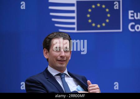 200721 -- BRUXELLES, le 21 juillet 2020 Xinhua -- le chancelier autrichien Sebastian Kurz arrive pour un sommet spécial de l'UE à Bruxelles, Belgique, le 20 juillet 2020. Les dirigeants de l’Union européenne ont conclu mardi un accord historique après quatre jours de négociations intensives sur un budget pour les sept prochaines années et un fonds de relance massif dans le contexte de la pandémie de COVID-19. Union européenne/document via Xinhua BELGIQUE-BRUXELLES-SOMMET UE-COVID-19-FONDS DE REDRESSEMENT-BUDGET PUBLICATIONxNOTxINxCHN Banque D'Images