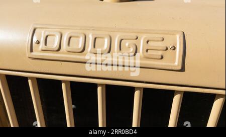 Bordeaux , France - 09 04 2023 : marque de logo vintage Dodge et signe de texte avant de 1/2ton voiture de commandement WC6 militaire Banque D'Images