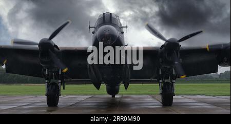 East Kirkby, Lincolnshire, Royaume-Uni, 2023. L'Avro Lancaster est un bombardier lourd britannique de la Seconde Guerre mondiale. Banque D'Images