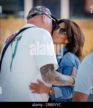 AMSTERDAM - Rachel Hazes arrive à la Cour d'appel d'Amsterdam pour l'audition de l'appel dans l'affaire que Rachel Hazes a déposée contre ses anciens partenaires commerciaux. Rachel veut que le tribunal entende sa fille Roxeanne Hazes et les anciens partenaires commerciaux au sujet de plus que simplement payer une facture de programme d'entraînement. ANP MARCO DE SWART pays-bas Out - belgique Out Banque D'Images