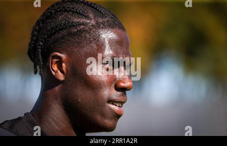 Tubize, Belgique. 06 septembre 2023. Le Belge Amadou Onana photographié lors d'une séance d'entraînement de l'équipe nationale belge de football Red Devils, mercredi 06 septembre 2023, au siège de la RBFA à Tubize. Les Devils affronteront l'Azerbaïdjan et l'Estonie plus tard ce mois-ci. BELGA PHOTO VIRGINIE LEFOUR crédit : Belga News Agency/Alamy Live News Banque D'Images