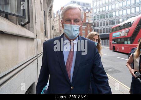 200911 -- LONDRES, le 11 septembre 2020 -- Michel Barnier, négociateur en chef de l'UE pour le Brexit, se rend au Département britannique des affaires, de l'énergie et de la stratégie industrielle à Londres, le 10 septembre 2020. De hauts fonctionnaires de l’Union européenne, de l’UE et de la Grande-Bretagne se sont rencontrés jeudi à Londres pour des discussions organisées à la hâte sur un projet de loi controversé sur le Brexit, le Premier ministre britannique Boris Johnson ayant l’intention de passer outre à des parties clés de l’accord de retrait précédemment conclu avec Bruxelles. Photo de /Xinhua BRITAIN-LONDON-BREXIT BILL-TALKS RayxTang PUBLICATIONxNOTxINxCHN Banque D'Images