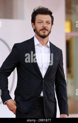 Italie, Lido di Venezia, 05 septembre 2023 : Andrea Bosca assiste au tapis rouge pour le "Starlight International Cinema Award" au 80e Festival International du film de Venise le 05 septembre 2023 à Venise, en Italie. Photo © Ottavia Da Re/Sintesi/Alamy Live News Banque D'Images