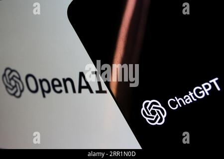 6 septembre 2023, Sleman, Yogyakarta, Indonésie : sur cette photo, les logos du laboratoire de recherche en intelligence artificielle, OpenAI et ChatGPT peuvent être vus sur l'écran du smartphone. (Image de crédit : © Angga Budhiyanto/ZUMA Press Wire) USAGE ÉDITORIAL SEULEMENT! Non destiné à UN USAGE commercial ! Banque D'Images