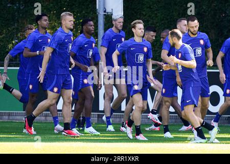 Zeist, pays-Bas. 06 septembre 2023. Matthijs de Ligt des pays-Bas, Denzel Dumfries des pays-Bas, Frenkie de Jong des pays-Bas, Daley Blind des pays-Bas, Stefan de Vrij des pays-Bas lors de la session d'entraînement de l'équipe nationale des pays-Bas au Campus KNVB le 6 septembre 2023 à Zeist, pays-Bas (photo de Jeroen Meuwsen/Orange Pictures) crédit : Orange pics BV/Alamy Live News Banque D'Images