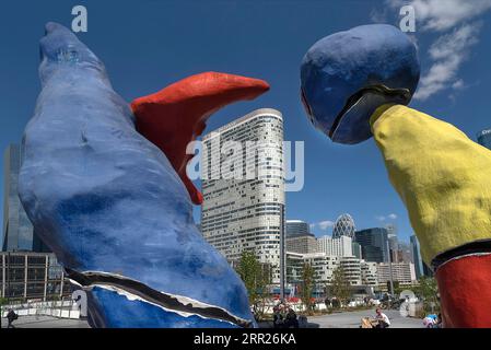 Objet d'art de Joan Miro dans le quartier de grande hauteur la Défense, Paris, France Banque D'Images