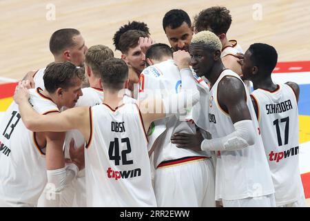 Manille, Philippines. 06 septembre 2023. Basket-ball : coupe du monde, Allemagne - Lettonie, Ko, quarts de finale : les joueurs allemands applaudissent la victoire. Crédit : Matthias Stickel/dpa/Alamy Live News Banque D'Images