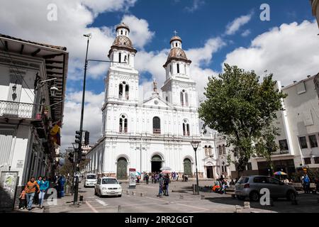 L'église de Santo Domingo à Cuenca, Équateur Banque D'Images