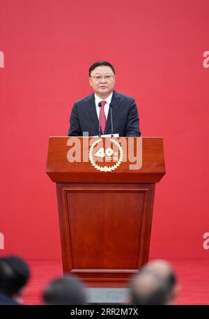 201014 -- SHENZHEN, 14 octobre 2020 -- Wang Weizhong, secrétaire du comité municipal de Shenzhen du Parti communiste chinois, prend la parole lors d'un grand rassemblement organisé pour célébrer le 40e anniversaire de la création de la zone économique spéciale de Shenzhen à Shenzhen, dans la province du Guangdong du sud de la Chine, le 14 octobre 2020. CHINE-SHENZHEN-GRAND RASSEMBLEMENT-40E ANNIVERSAIRE CN ZHANGXLING PUBLICATIONXNOTXINXCHN Banque D'Images