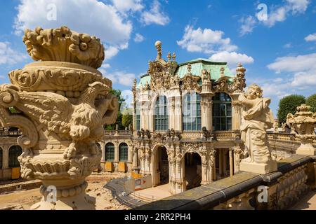 Les travaux de construction se poursuivent dans le jardin d'agrément du Zwinger de Dresde, combinant des fouilles archéologiques avec la pose de nouveaux médias. Vue de Banque D'Images