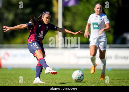 Enschede, pays-Bas. 06 septembre 2023. ENSCHEDE, PAYS-BAS - SEPTEMBRE 6 : Antonia de Levante UD tire au but lors du match de demi-finale du Groupe LP 1 de l'UEFA Women's Champions League entre Levante UD et Stjarnan au Sportpark Schreurserve le 6 septembre 2023 à Enschede, pays-Bas (photo de Rene Nijhuis/BSR Agency) crédit : BSR Agency/Alamy Live News Banque D'Images