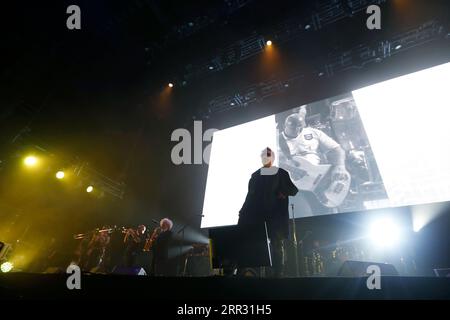 5 septembre 2023, Madrid, Madrid, Espagne : le légendaire groupe argentin 'Los Fabulosos Cadillacs', est vu sur scène, lors d'un concert de leur dernière tournée 'El leÃ³n del ritmo', au WiZink Center, à Madrid (Espagne). Le groupe revient en Espagne en 2023 pour offrir trois spectacles dans les villes de Barcelone, Madrid et Saragosse, récupérant leurs plus grands succès et profitant de l'occasion pour célébrer les trente ans de publication de leur plus grand succès, 'Matador', ce qui en a fait l'un des groupes les plus vendeurs et populaires de son moment. 'Los Fabulosos Cadillacs' est un groupe de ska argentin originaire de Buenos Aires an Banque D'Images