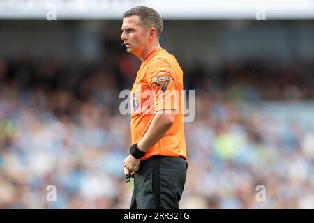 Manchester, Royaume-Uni. 02 septembre 2023. Arbitre Michael Oliver lors du match de Premier League entre Manchester City et Fulham à l'Etihad Stadium, Manchester le samedi 2 septembre 2023. (Photo Mike Morese/MI News/NurPhoto) crédit : NurPhoto SRL/Alamy Live News Banque D'Images