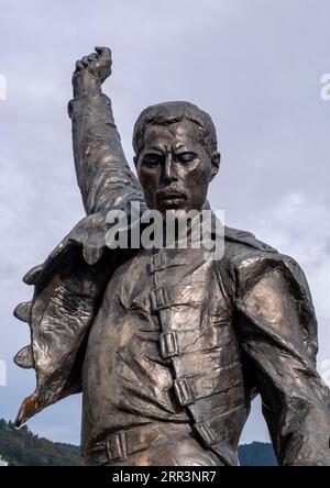 Statue de l'icône rock Freddy Mercury lors d'un événement de célébration d'anniversaire sur les rives du lac Léman, Montreux, Canton de Vaud, Suisse Banque D'Images