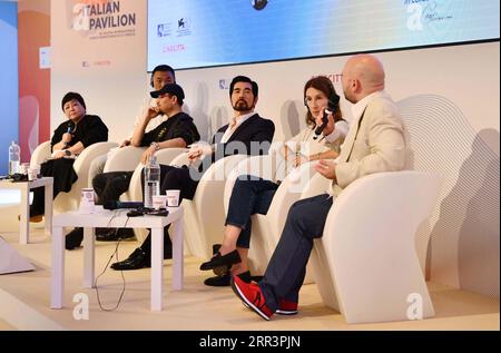 Venise, Italie. 3 septembre 2023. Le chanteur et acteur sino-américain Kris Phillips (3rd R) assiste à une table ronde sur le thème «tendances des genres dans la production cinématographique mondiale» lors du 80e Festival international du film de Venise à Venise, Italie, le 3 septembre 2023. POUR ALLER AVEC 'Interview : l'acteur sino-américain voit une grande opportunité pour les cinéastes chinois crédit : Jin Mamengni/Xinhua/Alamy Live News Banque D'Images