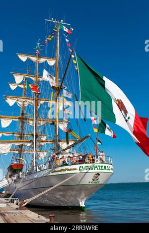 Lisbonne, Portugal, 31 août 2023 : Voilier mexicain Cuauhtémoc dans les quais. Course des grands voiliers 2023. Navire d'entraînement à voile de la marine mexicaine Banque D'Images