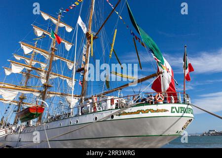 Lisbonne, Portugal, 31 août 2023 : Voilier mexicain Cuauhtémoc dans les quais. Course des grands voiliers 2023. Navire d'entraînement à voile de la marine mexicaine Banque D'Images