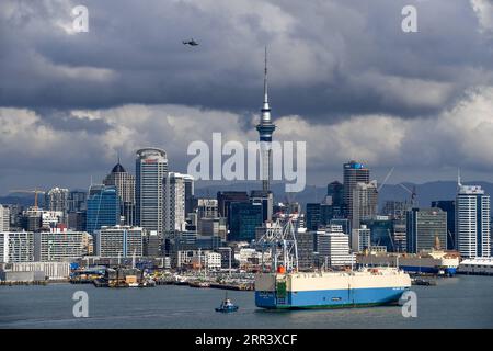 201113 -- AUCKLAND, le 13 novembre 2020 -- la photo prise le 10 mai 2018 montre la vue d'Auckland, en Nouvelle-Zélande. Auckland, avec une population d'environ 1,5 millions d'habitants, est une ville métropolitaine de l'île du Nord de la Nouvelle-Zélande. CitySketchNEW ZEALAND-AUCKLAND GuoxLei PUBLICATIONxNOTxINxCHN Banque D'Images