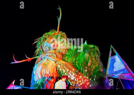 Le Green Man Wicker Man la nuit. Green Man Festival, Brecon, pays de Galles, Royaume-Uni, 2023. Photo : Rob Watkins Banque D'Images