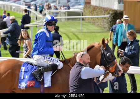 Cheval Ehraz et jockey Ryan Moore Banque D'Images