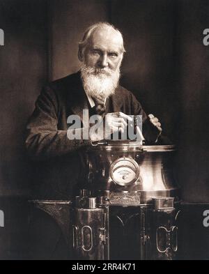 Sir William Thomson, 1e baron Kelvin, Lord Kelvin, 1824 – 1907, photographie c1900 Banque D'Images