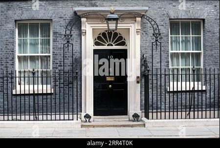 Londres, Royaume-Uni. 06 septembre 2023. Porte du 10 Downing Street, le bureau officiel du Premier ministre britannique. (Photo Fred Duval/SOPA Images/Sipa USA) crédit : SIPA USA/Alamy Live News Banque D'Images