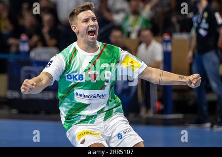 Berlin, Allemagne. 06 septembre 2023. Handball : Bundesliga, Füchse Berlin - SC Magdeburg, Journée 3, Max-Schmeling-Halle. Jerry Tollbring de Berlin applaudit après une arrivée. Crédit : Andreas Gora/dpa/Alamy Live News Banque D'Images