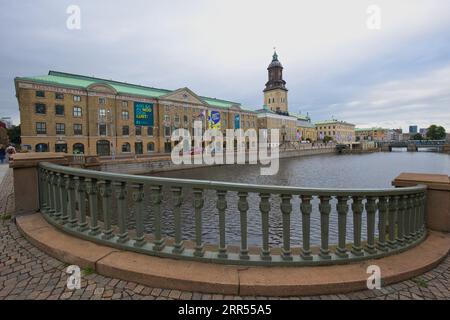 Suède, Gothenburg - 05 juillet 2023 : vue de Västra Hamngatan au Musée de Gothenburg. Banque D'Images