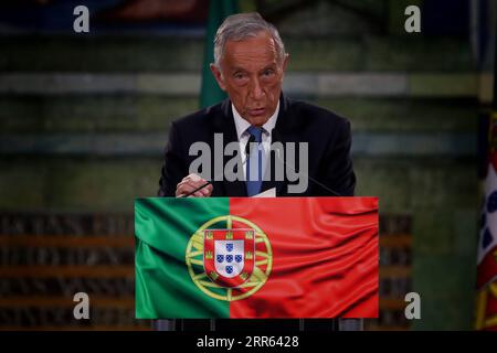210125 -- LISBONNE, le 25 janvier 2021 -- Marcelo Rebelo de Sousa s'adresse à la nation après avoir remporté l'élection présidentielle portugaise à Lisbonne, Portugal, le 24 janvier 2021. Le président portugais sortant Marcelo Rebelo de Sousa a été réélu lors de l élection présidentielle de dimanche, résultats partiels ont montré. Un autre mandat de cinq ans de Rebelo de Sousa débutera le 9 mars 2021. Photo de /Xinhua PORTUGAL-LISBONNE-PRÉSIDENT RÉÉLU PedroxFiuza PUBLICATIONxNOTxINxCHN Banque D'Images