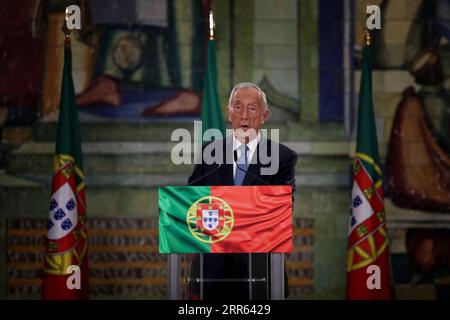 210125 -- LISBONNE, le 25 janvier 2021 -- Marcelo Rebelo de Sousa s'adresse à la nation après avoir remporté l'élection présidentielle portugaise à Lisbonne, Portugal, le 24 janvier 2021. Le président portugais sortant Marcelo Rebelo de Sousa a été réélu lors de l élection présidentielle de dimanche, résultats partiels ont montré. Un autre mandat de cinq ans de Rebelo de Sousa débutera le 9 mars 2021. Photo de /Xinhua PORTUGAL-LISBONNE-PRÉSIDENT RÉÉLU PedroxFiuza PUBLICATIONxNOTxINxCHN Banque D'Images