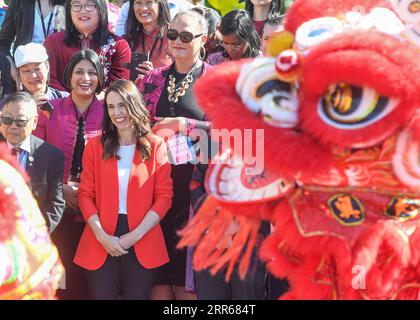 210131 -- BEIJING, le 31 janvier 2021 -- la première ministre néo-zélandaise Jacinda Ardern se joint aux gens pour assister au Festival du nouvel an chinois et au jour du marché 2021 à Auckland, en Nouvelle-Zélande, le 30 janvier 2021. PHOTOS XINHUA DU JOUR GuoxLei PUBLICATIONxNOTxINxCHN Banque D'Images