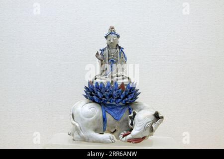 Ville de Hohhot - février 7 : dynastie Ming en porcelaine blanche samantabhadra bodhisattva dans le Musée de Mongolie intérieure, le 7 février 2015, ville de Hohhot, intérieur Banque D'Images