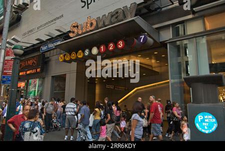 Station de métro Times Square Midtown Manhattan West NYC Banque D'Images