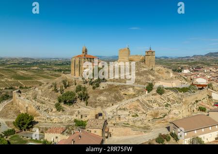 Vue aérienne de San Vicente de la Sonsierra dans la Rioja, San Vicente de la Sonsierra, Tour Homage, château, basilique de Nuestra senora de los remedios Banque D'Images