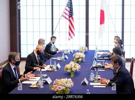 210316 -- TOKYO, le 16 mars 2021 -- le ministre japonais des Affaires étrangères Toshimitsu Motegi R, rencontre le secrétaire d'État américain Antony Blinken L, front à Tokyo, Japon, le 16 mars 2021. /Pool via Xinhua JAPAN-TOKYO-U.S.-MOTEGI-BLINKEN-MEETING FranckxRobichon PUBLICATIONxNOTxINxCHN Banque D'Images