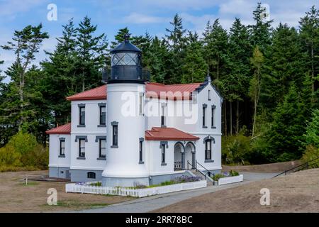 Coupeville, WA, États-Unis. 6 septembre 2023. 06 septembre 2023-Coupeville, WA : le phare de l'Admiralty Head est une aide à la navigation désactivée située sur l'île Whidbey près de Coupeville, Washington, sur le terrain du parc d'État de fort Casey. (Image de crédit : © Walter G Arce SR Grindstone Medi/ASP) USAGE ÉDITORIAL SEULEMENT! Non destiné à UN USAGE commercial ! Banque D'Images